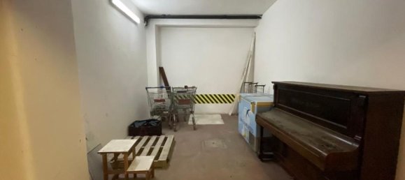 30m² Garage in Rome, Italy No. 352337 8
