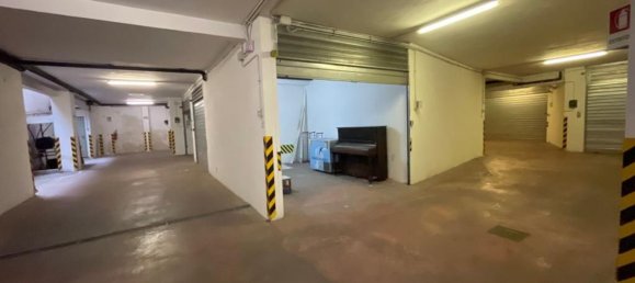 30m² Garage in Rome, Italy No. 352337 6