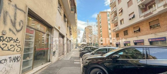 Propiedad comercial de 2 habitaciónes en Rome, Italy No. 218931 20