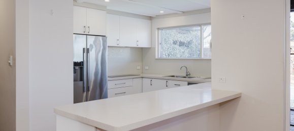 Casa de 3 dormitorios en Bateman, Australia No. 388 4