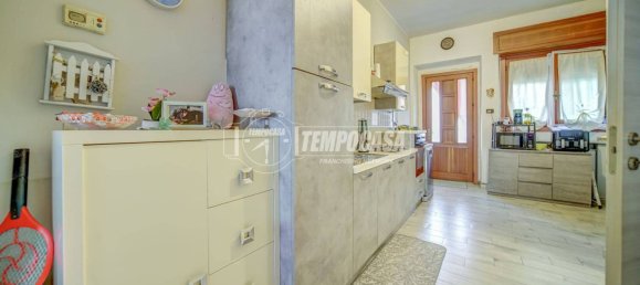 3 bedrooms House in Castano Primo, Italy No. 288154 5