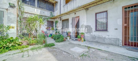 3 bedrooms House in Castano Primo, Italy No. 288154 27