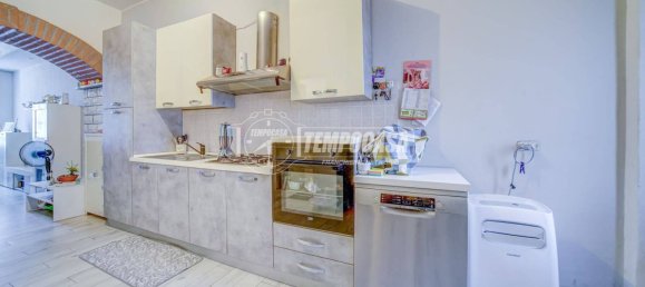 3 bedrooms House in Castano Primo, Italy No. 288154 2