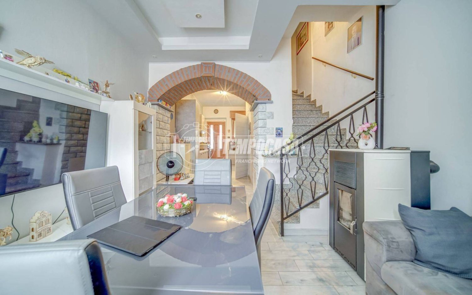 3 bedrooms House in Castano Primo, Italy No. 288154