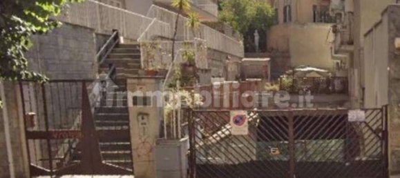 726m² Commercial property in Rome, Italy No. 213849 3