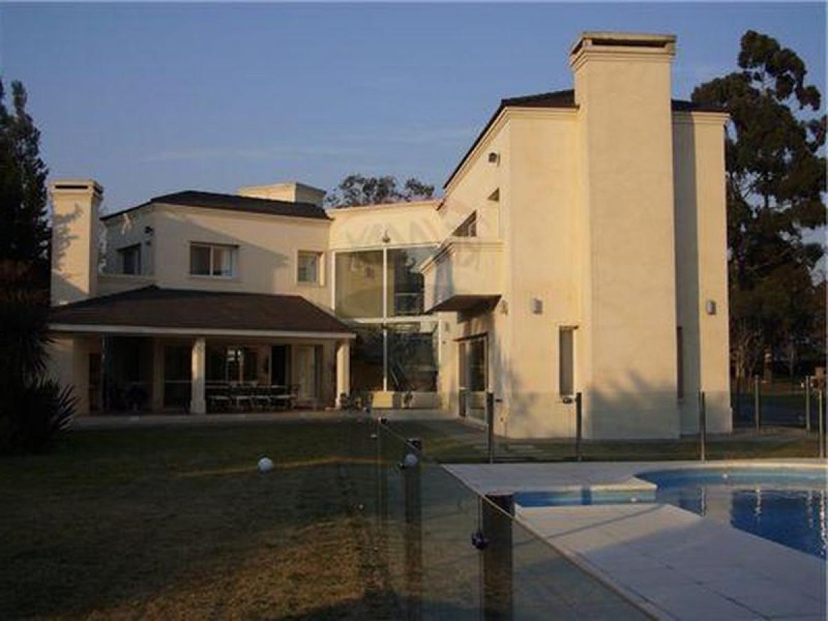 Casa de 4 dormitorios en Pilar, Argentina No. 53004