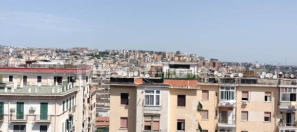 3 bedrooms Apartment in Naples, Italy No. 378591 12