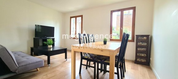 Gebäude in Meru, France 156m², Nr. 215985 2