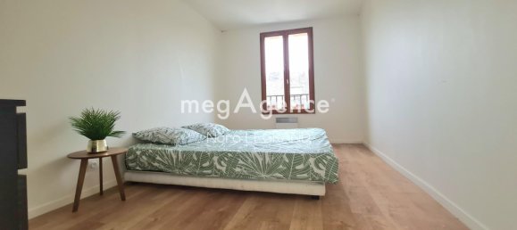 Gebäude in Meru, France 156m², Nr. 215985 4