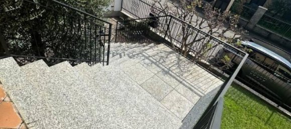 Вилла с 3 комнатами в Беллинцаго Ломбардо, Италия № 38352 7