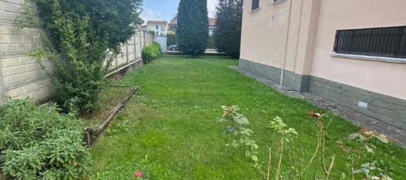 Вилла с 3 комнатами в Беллинцаго Ломбардо, Италия № 38352 8