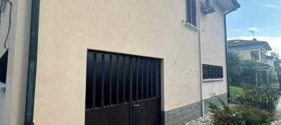 Вилла с 3 комнатами в Беллинцаго Ломбардо, Италия № 38352 39