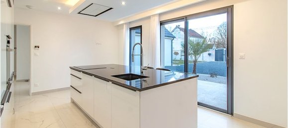 4 bedrooms House in Romorantin-Lanthenay, France No. 247125 16