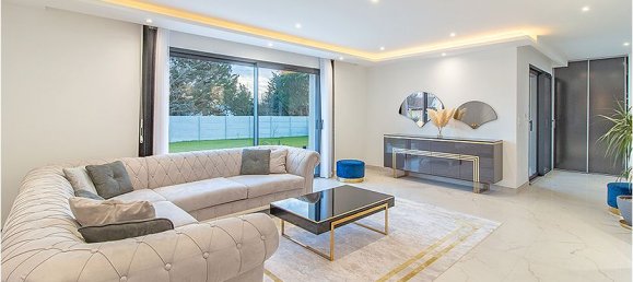 4 bedrooms House in Romorantin-Lanthenay, France No. 247125 10