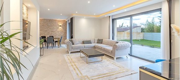 4 bedrooms House in Romorantin-Lanthenay, France No. 247125 4