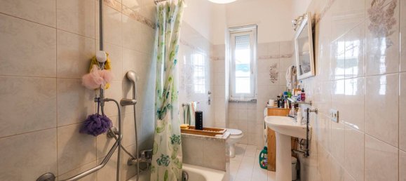 2 bedrooms Apartment in Milan, Italy No. 320593 8