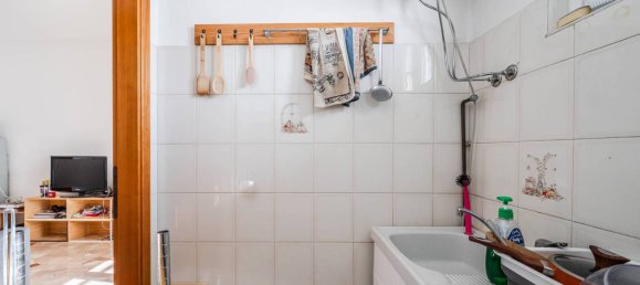 2 bedrooms Apartment in Milan, Italy No. 320593 4