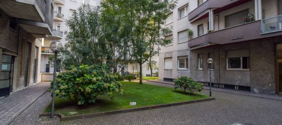 2 bedrooms Apartment in Milan, Italy No. 320593 20