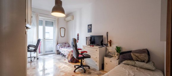 2 bedrooms Apartment in Milan, Italy No. 320593 15