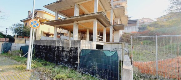 12 rooms House in San Benedetto del Tronto, Italy No. 79690 3