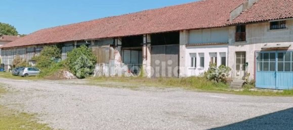 5 rooms Building in Novara, Italy No. 317605 2