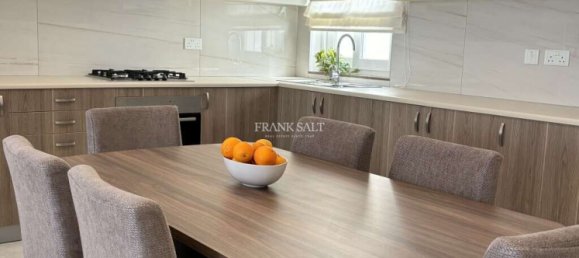 3 bedrooms Penthouse in Zurrieq, Malta No. 5180 4