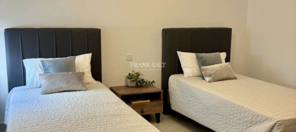 3 bedrooms Penthouse in Zurrieq, Malta No. 5180 15