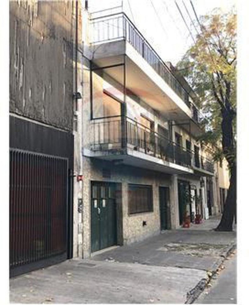 Коммерческая недвижимость 350м² в Буэнос-Айрес, Аргентина № 105316