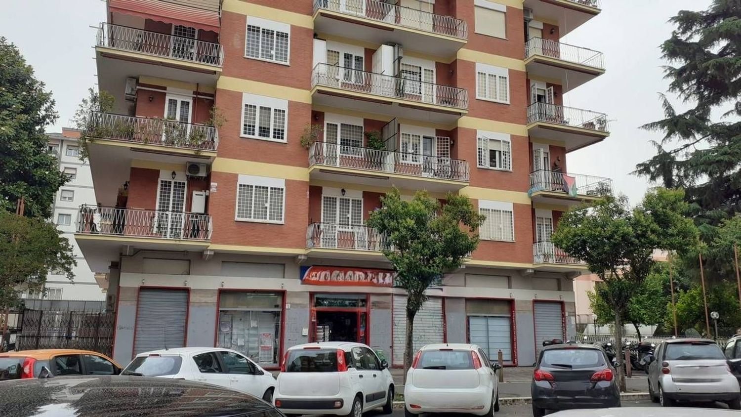 25m² Commercial property in Rome, Italy No. 285180