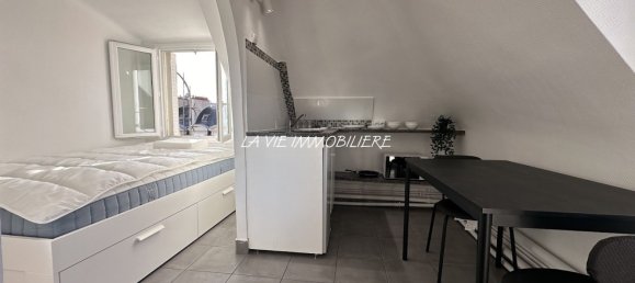 Studio in Paris, France No. 168850 3