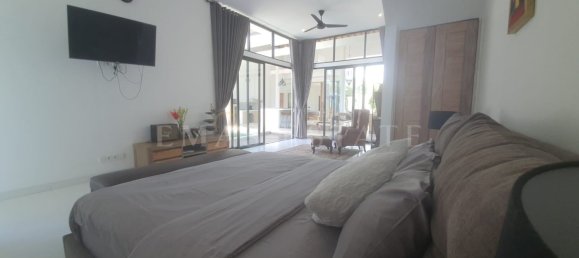 4 bedrooms Villa in Kuta, Indonesia No. 13 6