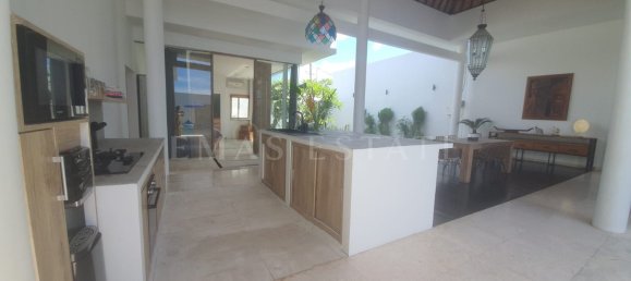 4 bedrooms Villa in Kuta, Indonesia No. 13 21