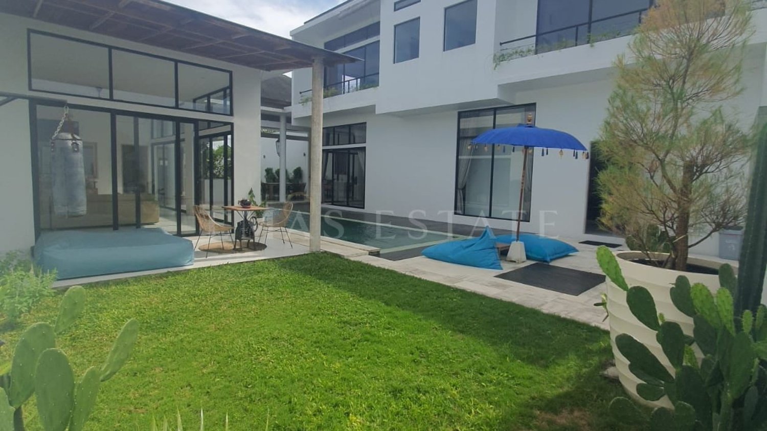 4 bedrooms Villa in Kuta, Indonesia No. 13