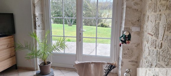 2 bedrooms House in Laugnac, France No. 96683 17