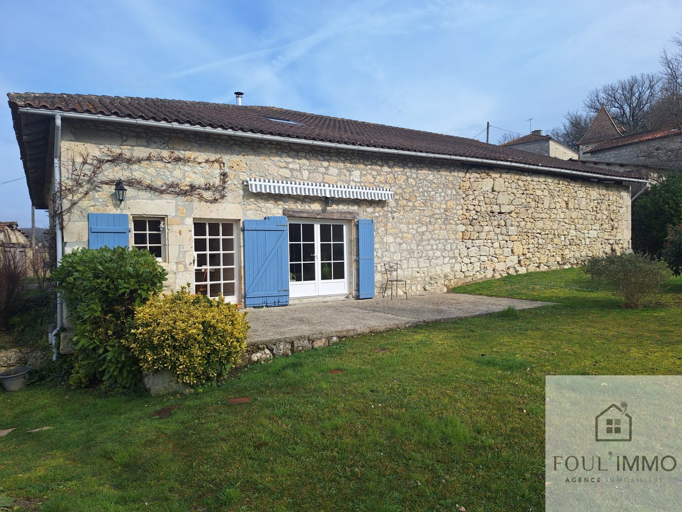 2 bedrooms House in Laugnac, France No. 96683