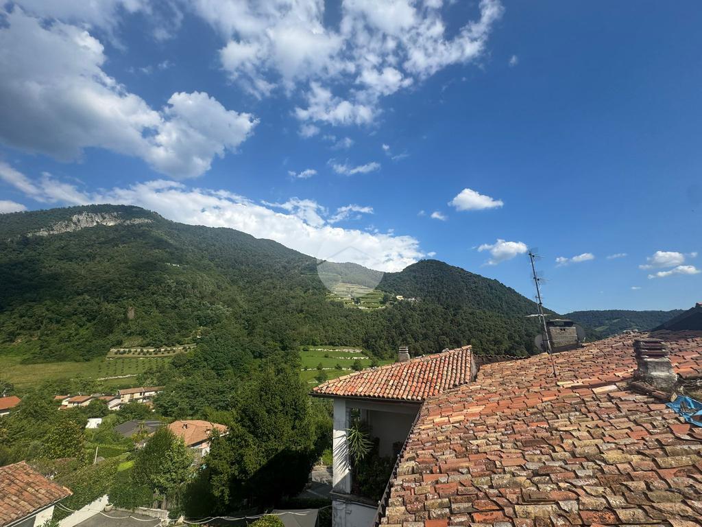 Casa de 7 dormitorios en Adrara San Martino, Italy No. 263354