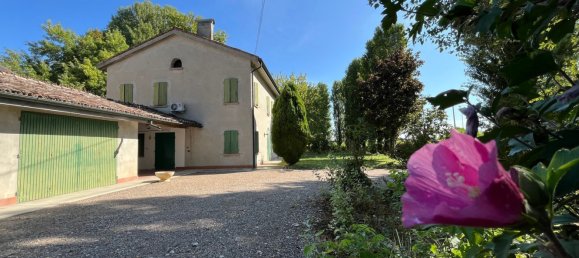 10 rooms House in Cavezzo, Italy No. 286307 4