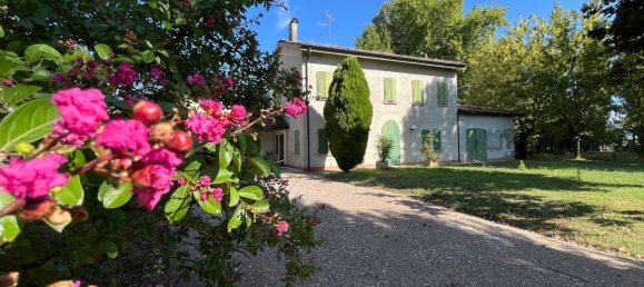 10 rooms House in Cavezzo, Italy No. 286307 5