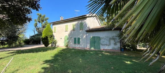 10 rooms House in Cavezzo, Italy No. 286307 3