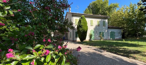 10 rooms House in Cavezzo, Italy No. 286307 2