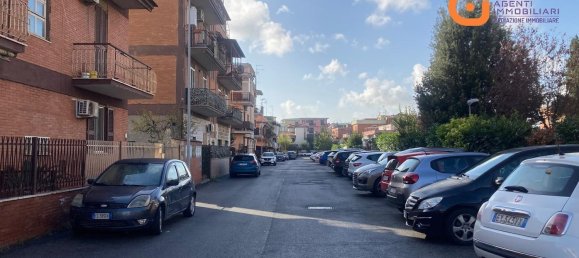 3 rooms Apartment in Rome, Italy No. 170426 3