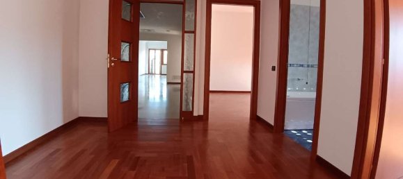 4-Zimmer Wohnung in Nocera Inferiore, Italy, Nr. 269452 20