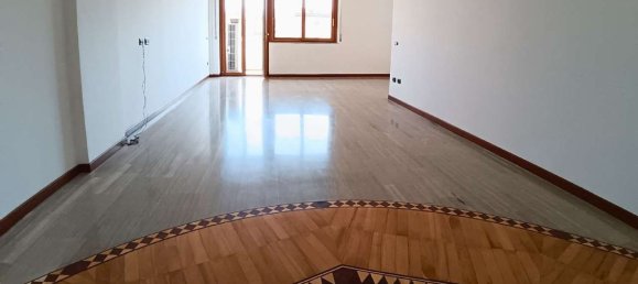 4-Zimmer Wohnung in Nocera Inferiore, Italy, Nr. 269452 3