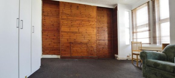 2 bedrooms Apartment in London, United Kingdom No. 12473 9