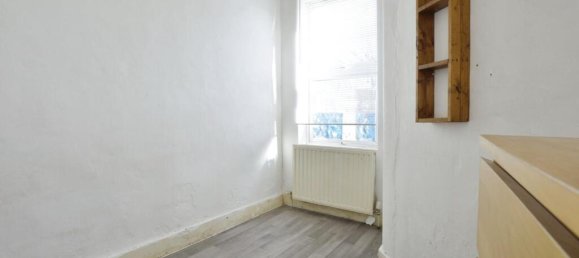 2 bedrooms Apartment in London, United Kingdom No. 12473 10