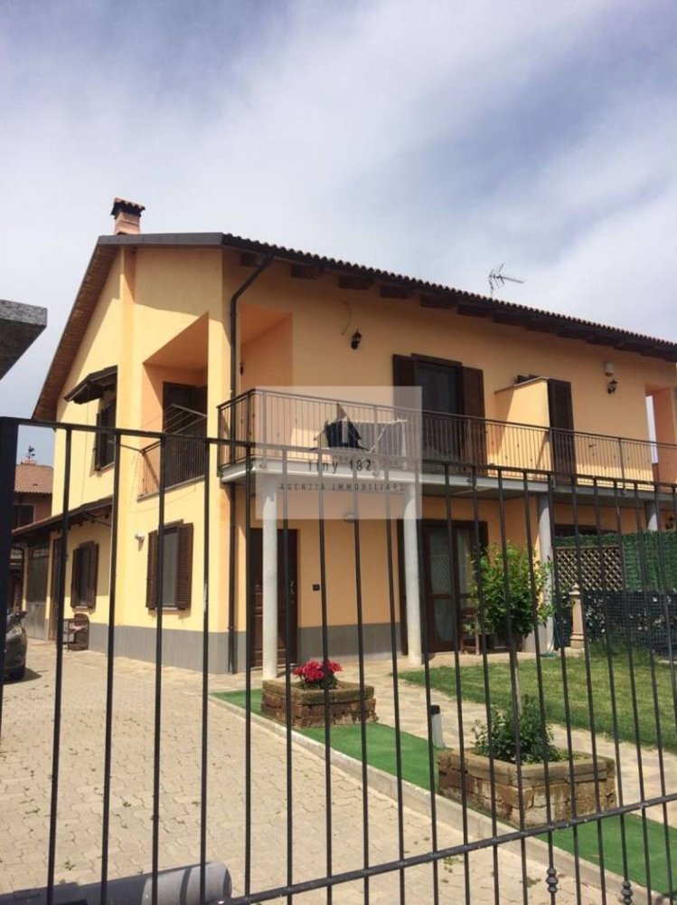 3 chambres Villa à Cherasco, Italy No. 376271