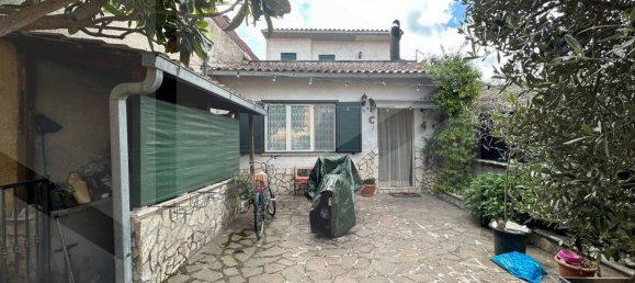 4غرفة منزل في Avezzano, Italy رقم 28364 26