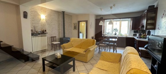 4غرفة منزل في Avezzano, Italy رقم 28364 30