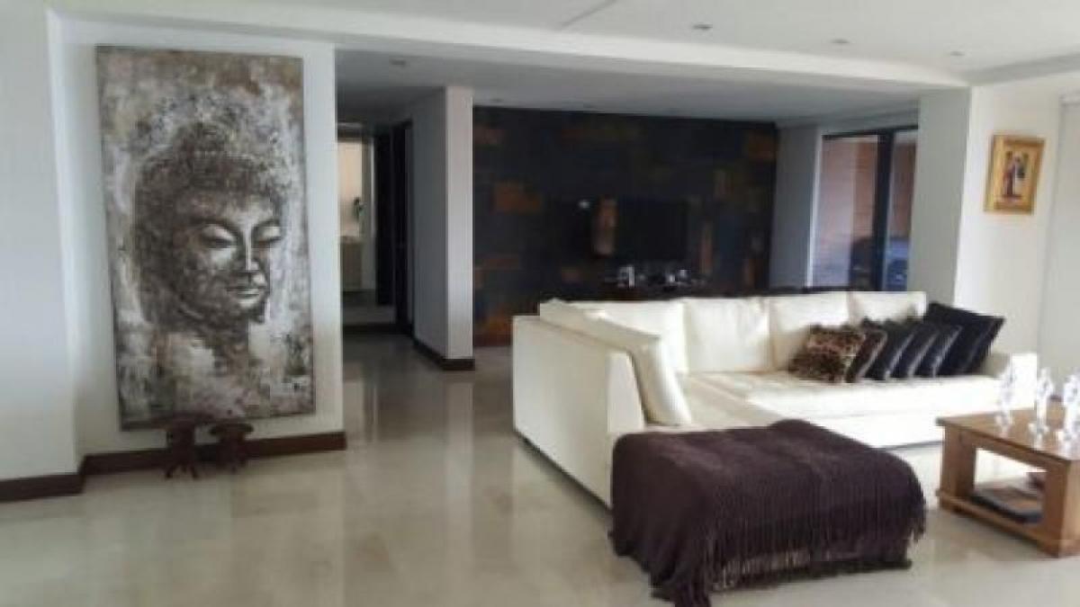 3 bedrooms House in Antioquia, Colombia No. 7400