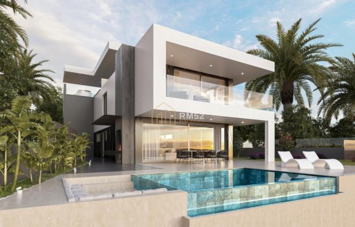 3 bedrooms Villa in Funchal, Portugal No. 926